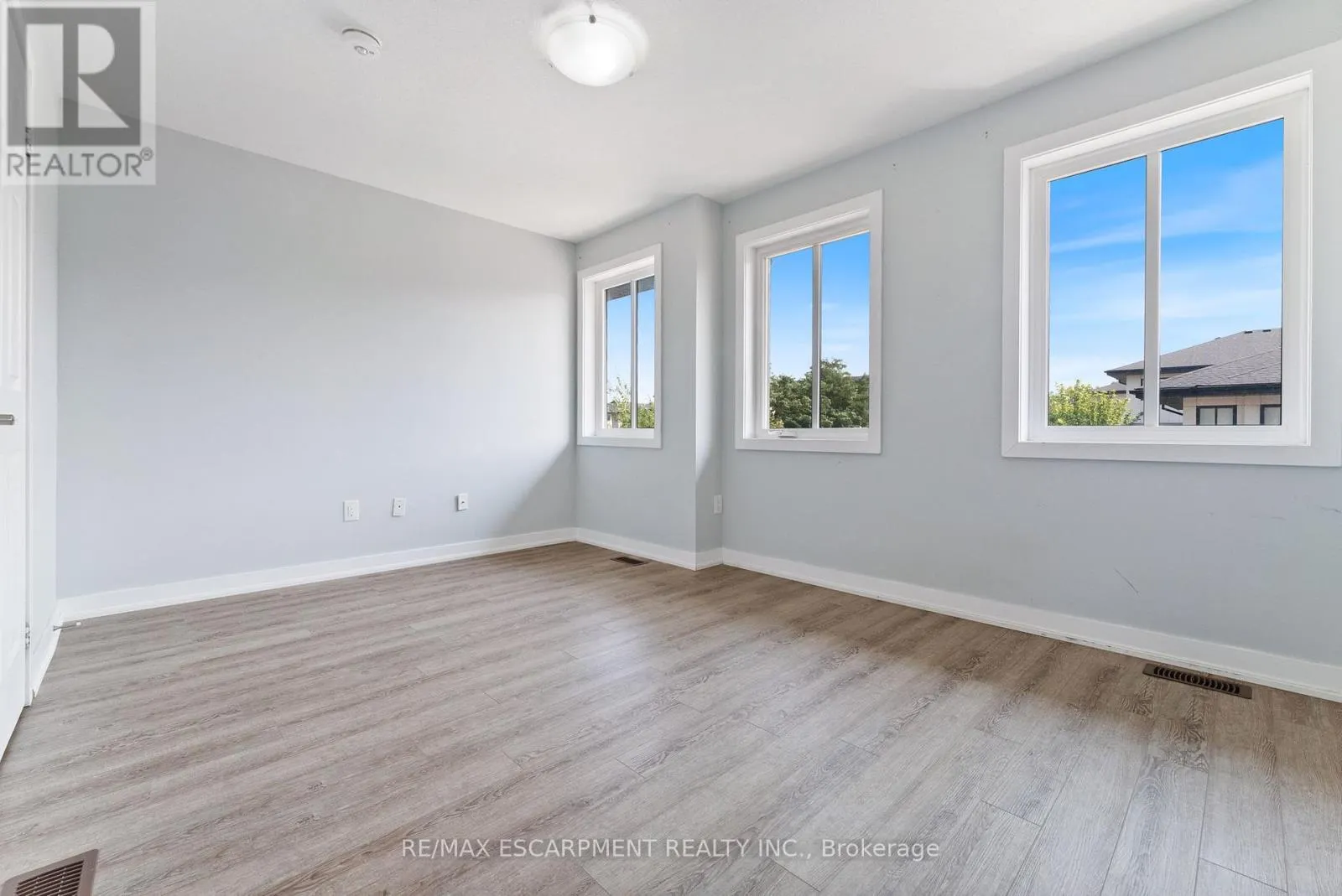 17 MULHOLLARD LANE