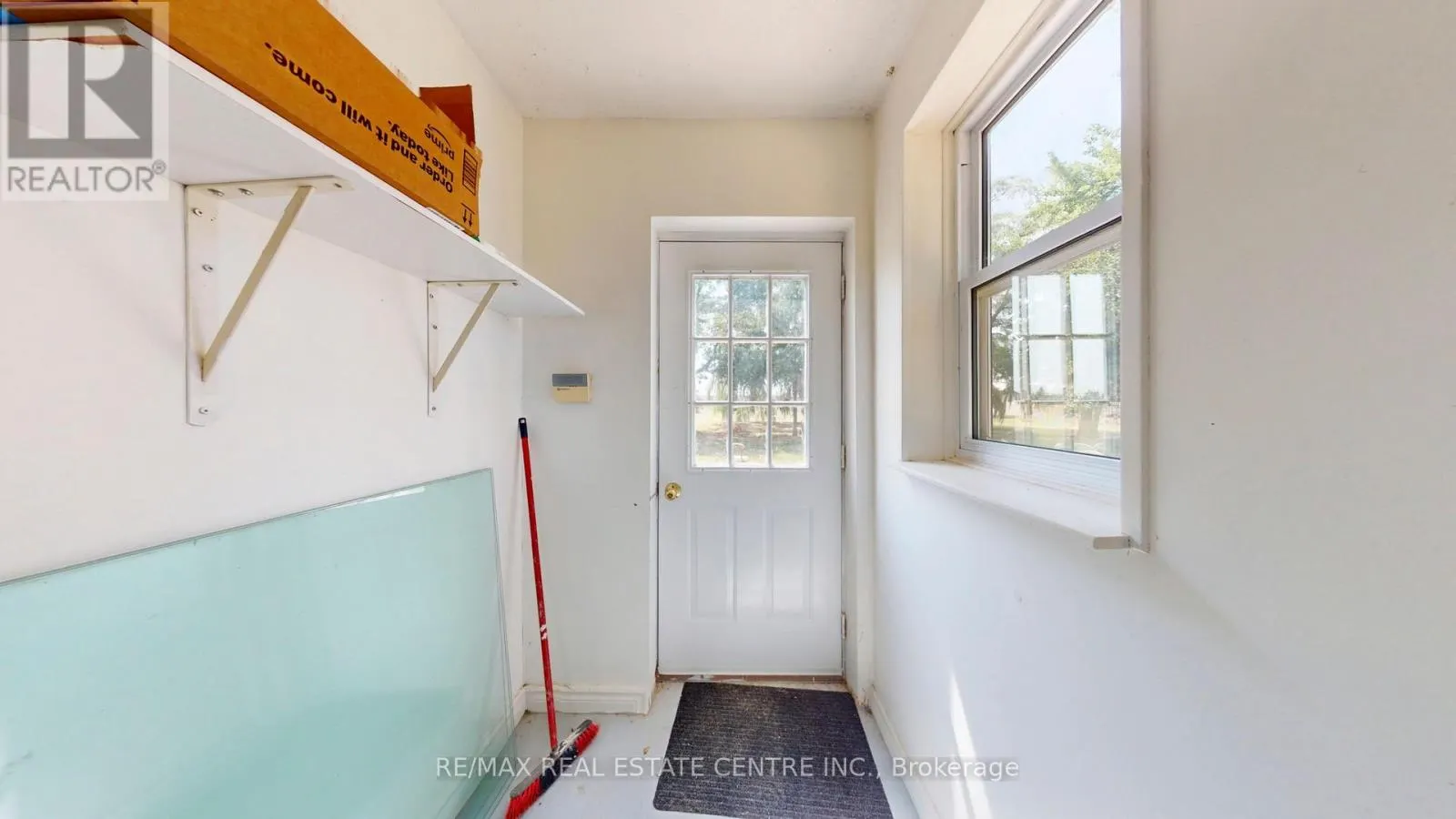 4036 LAKESHORE ROAD