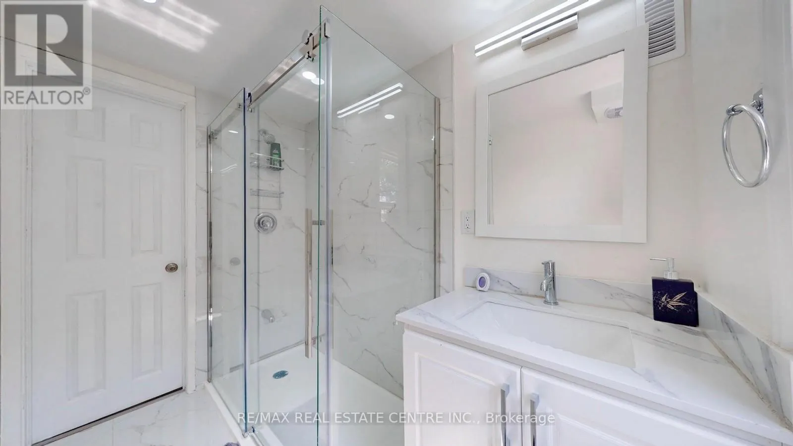 4036 LAKESHORE ROAD