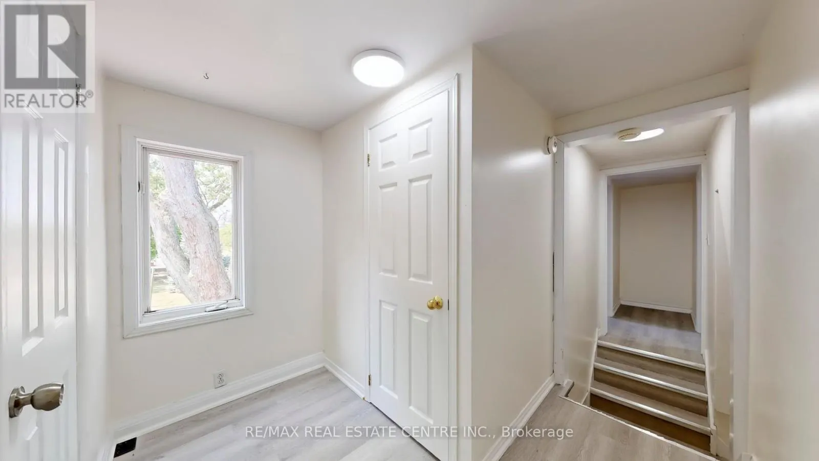 4036 LAKESHORE ROAD