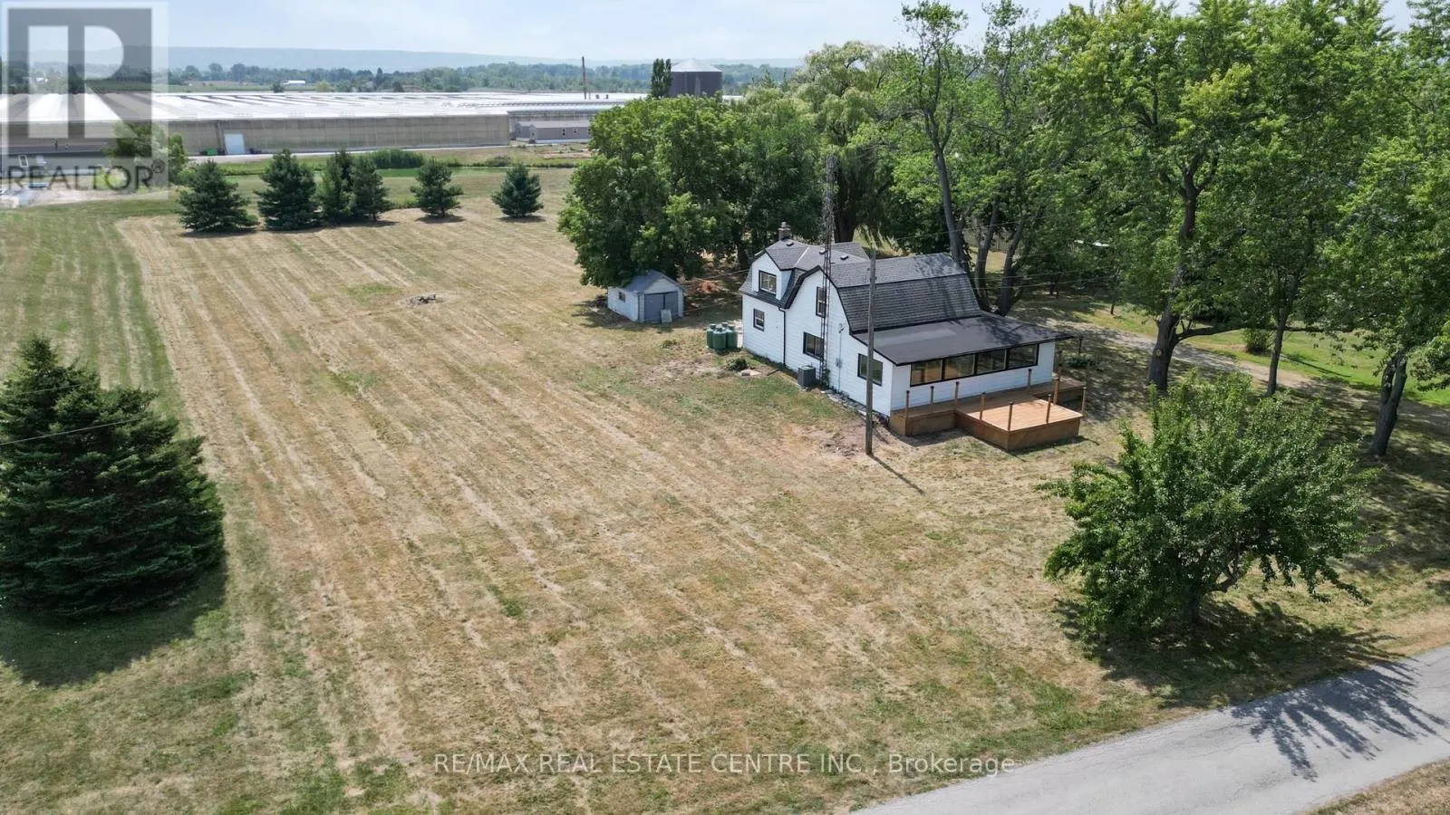 4036 LAKESHORE ROAD