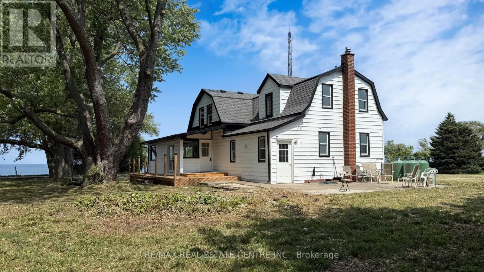 4036 LAKESHORE ROAD