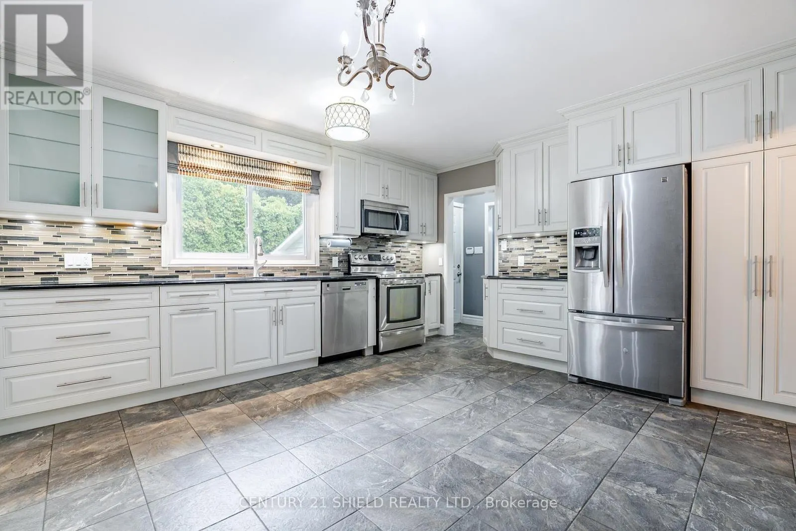 903 RIVERDALE AVENUE