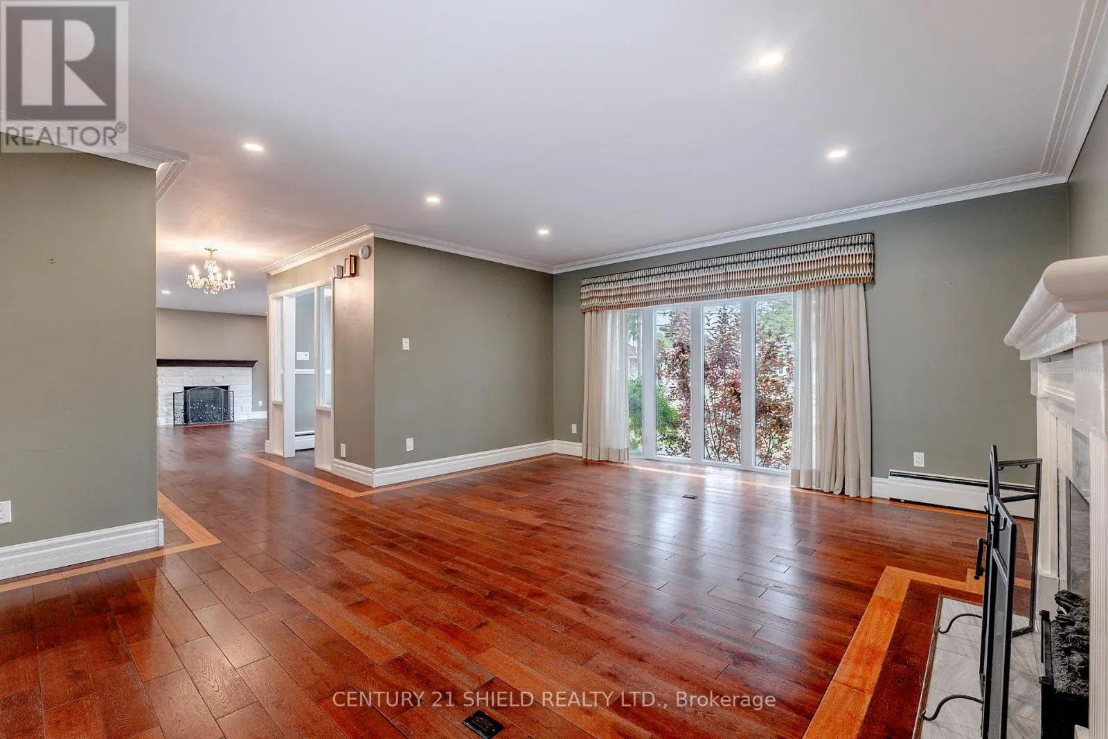 903 RIVERDALE AVENUE