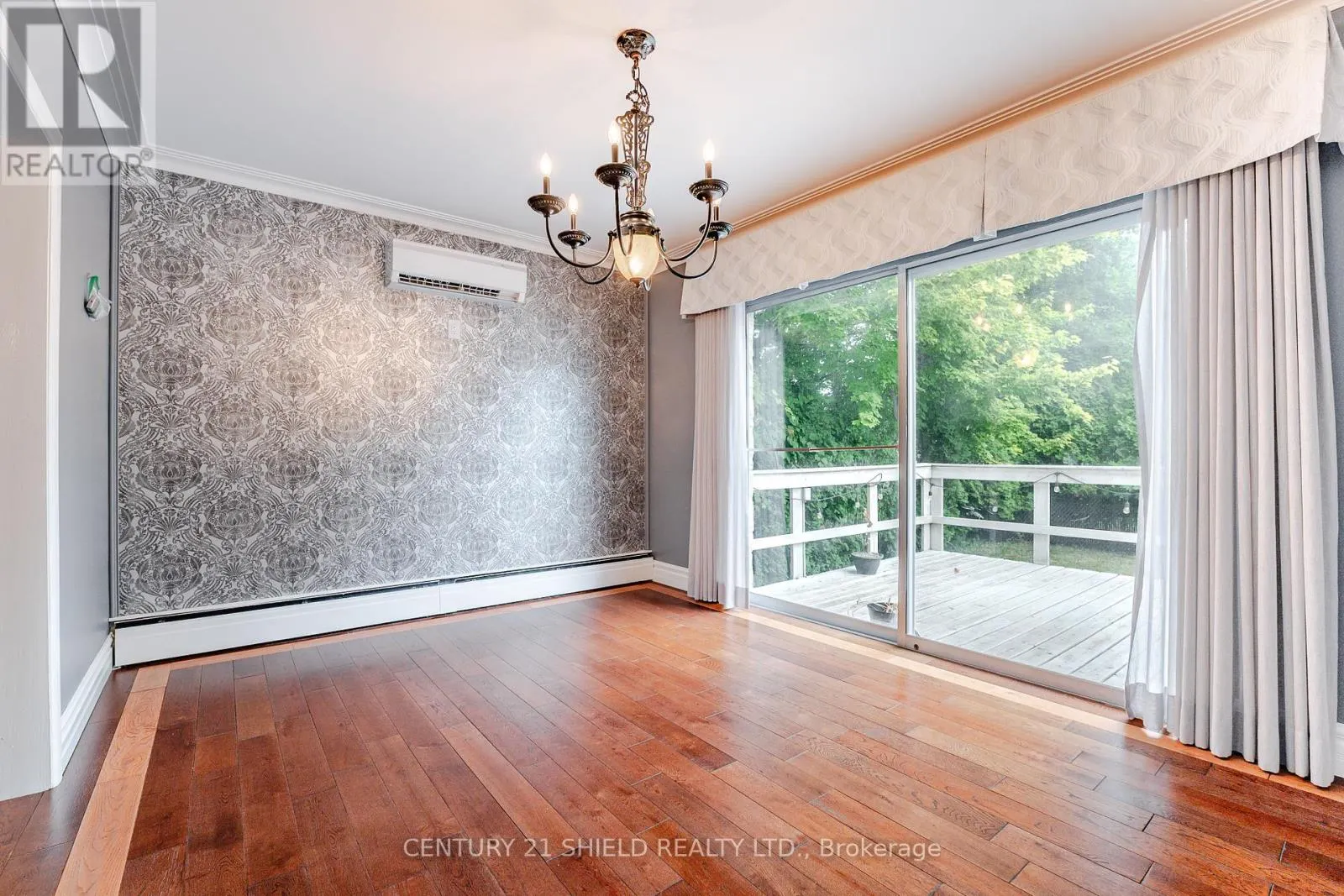 903 RIVERDALE AVENUE