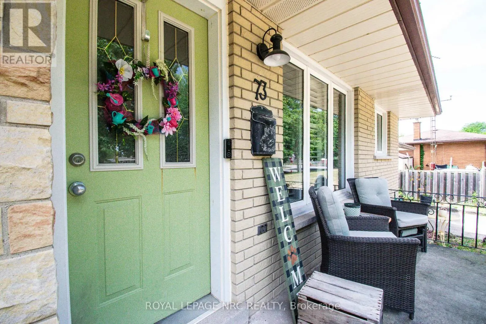 73 LOCKVIEW CRESCENT