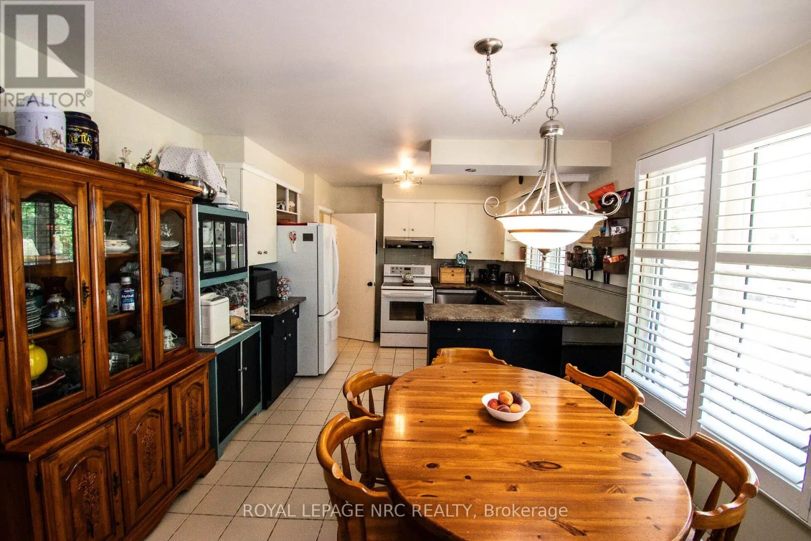 73 LOCKVIEW CRESCENT