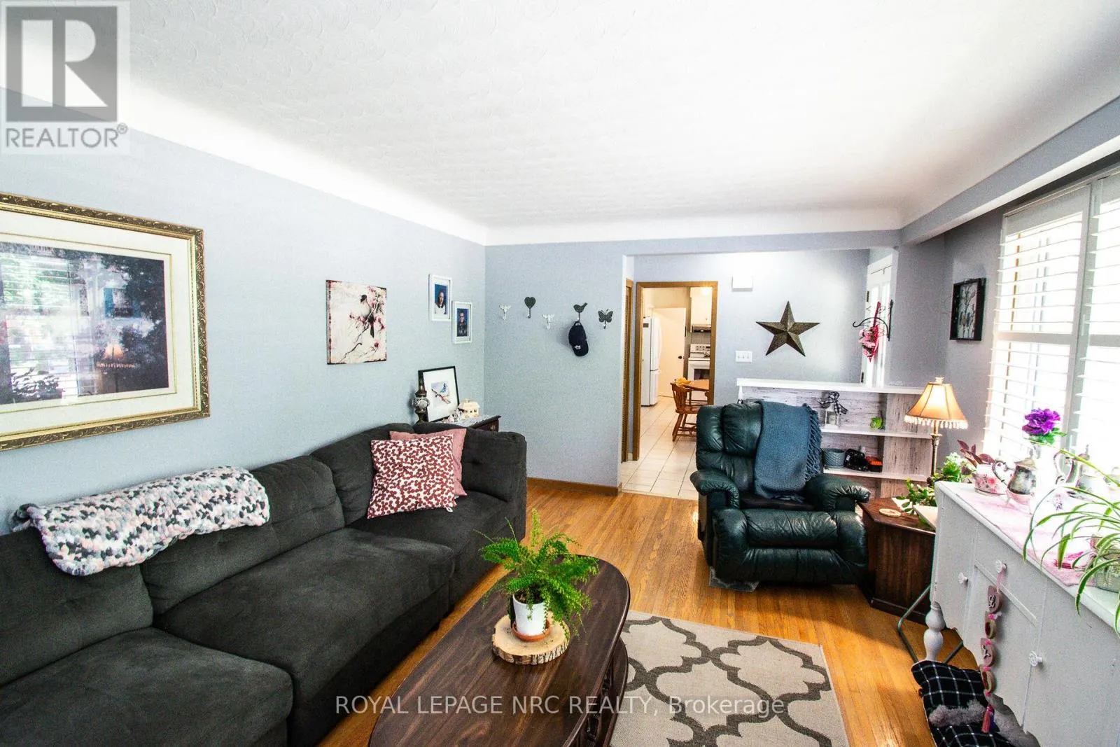 73 LOCKVIEW CRESCENT