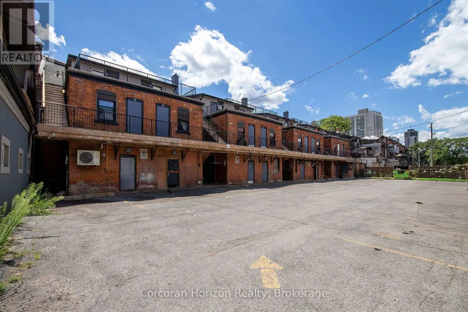 477 KING STREET E