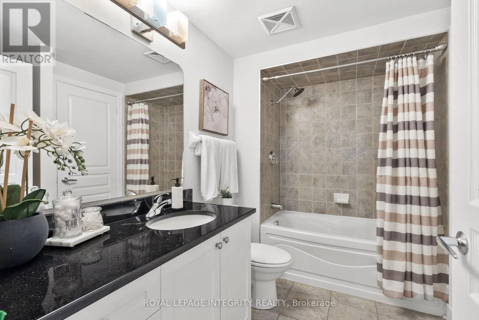 309 - 200 BESSERER STREET N