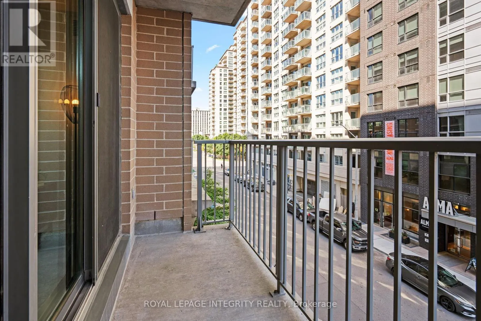 309 - 200 BESSERER STREET N