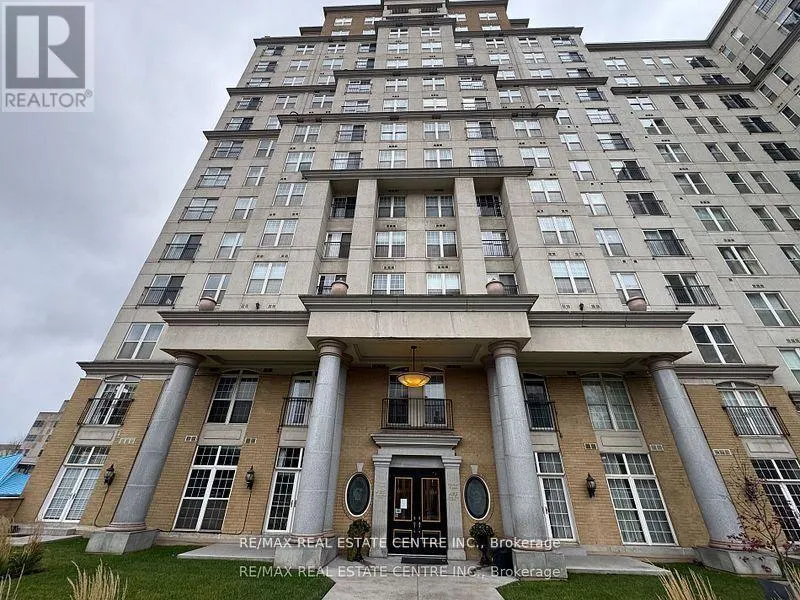 302 - 135 JAMES STREET S