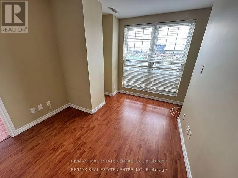 302 - 135 JAMES STREET S