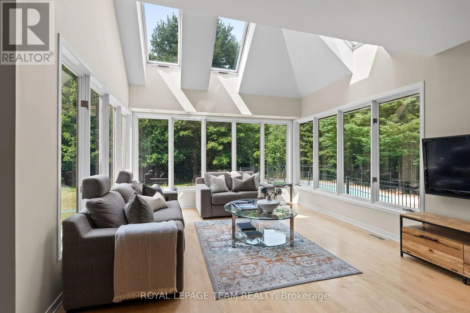 10 WELDALE DRIVE