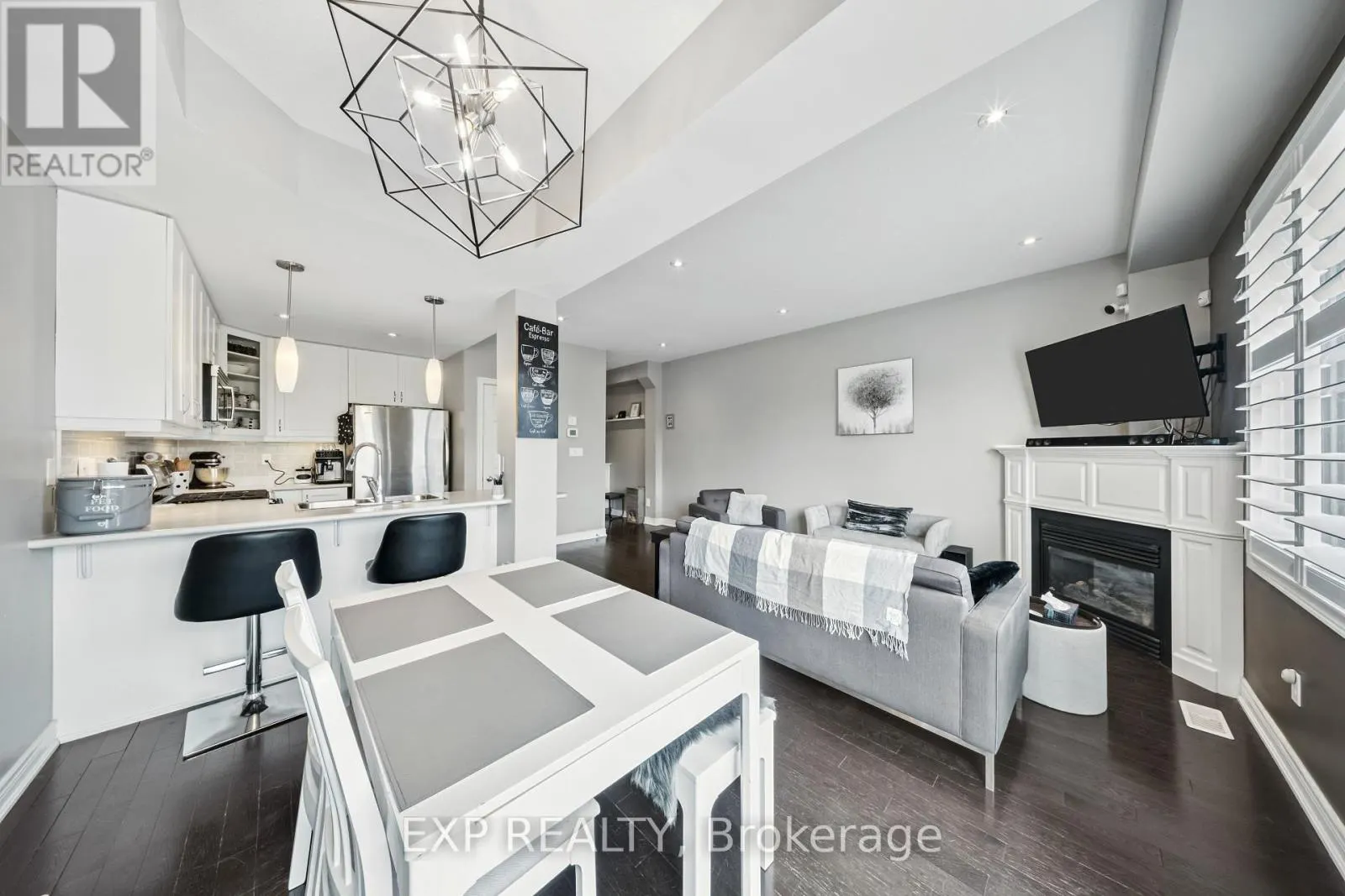 22 MADONNA DRIVE