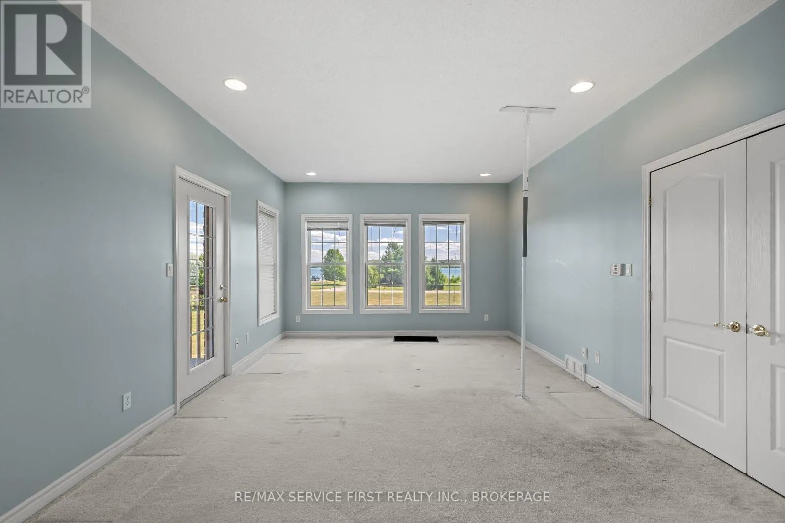 229 ISLAND VIEW DRIVE