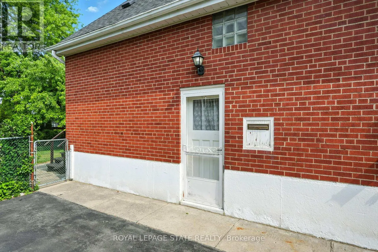26 MARION PLACE