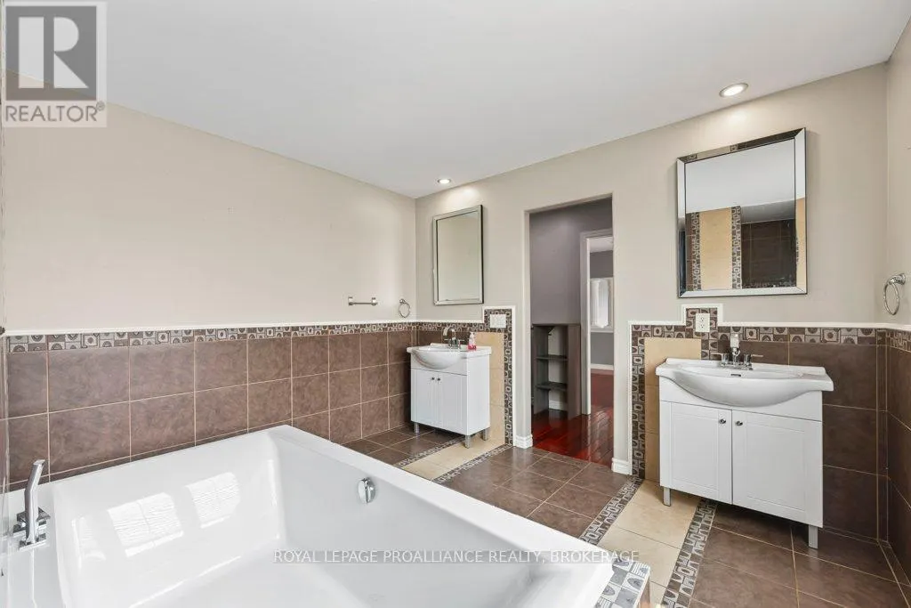 1058 LUCAS ROAD