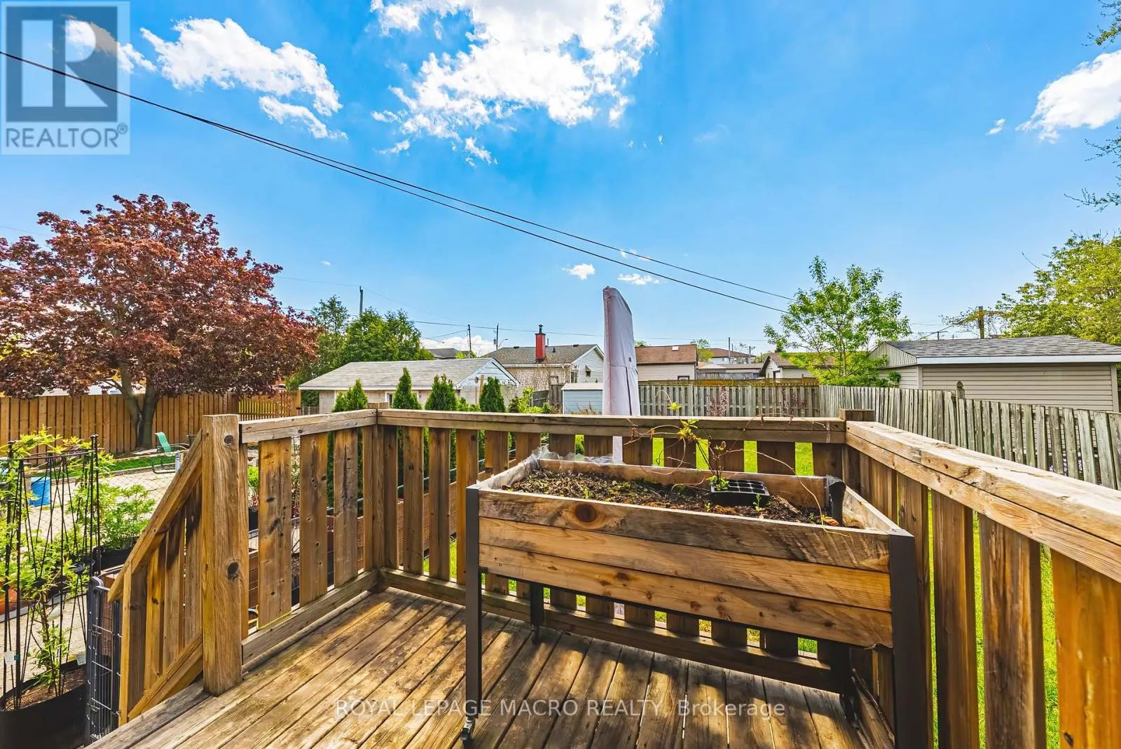 2016 BARTON STREET E