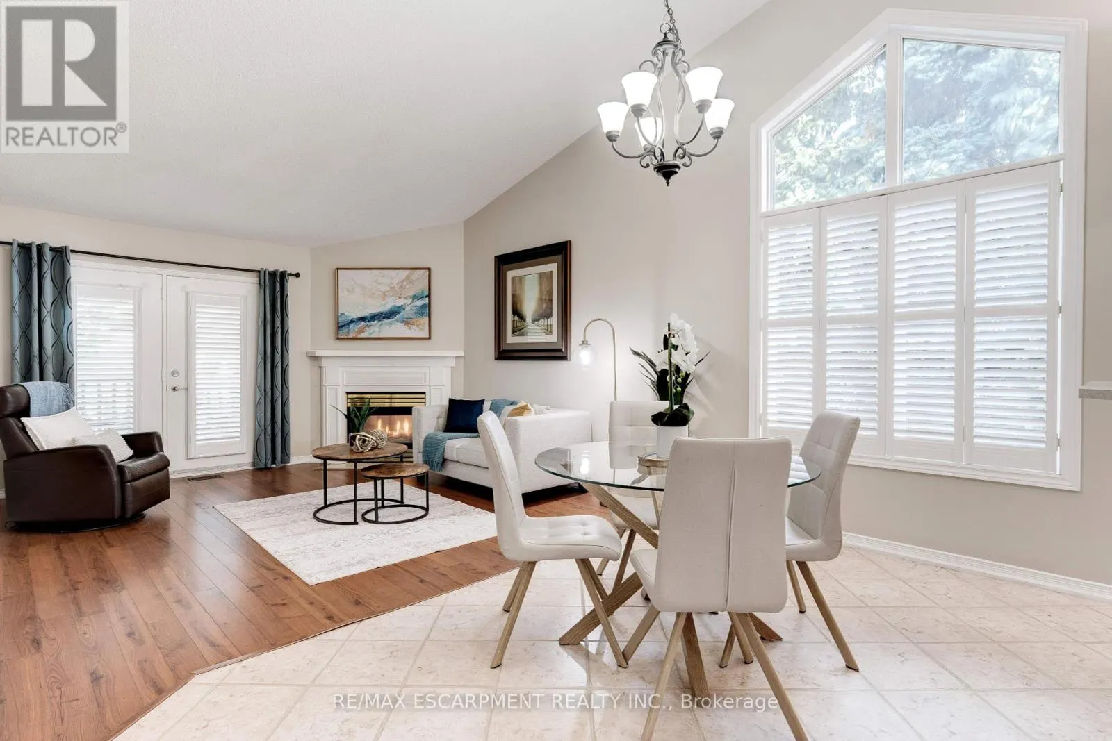 10 - 2774 KING STREET E