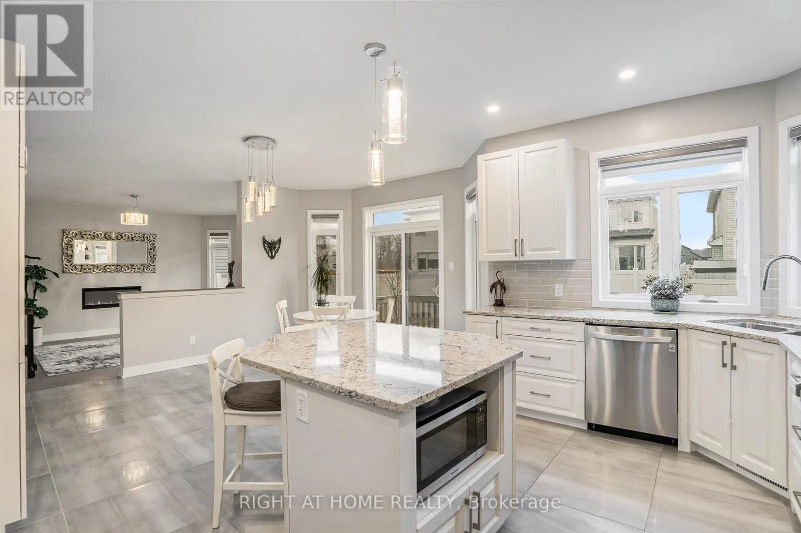 203 OSTERLEY WAY