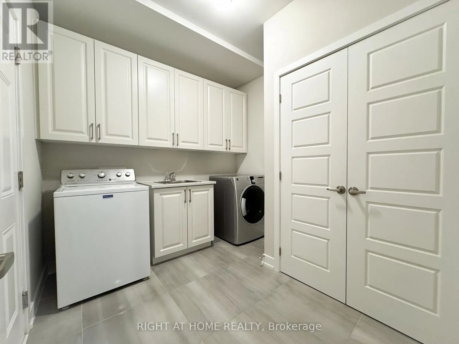 203 OSTERLEY WAY