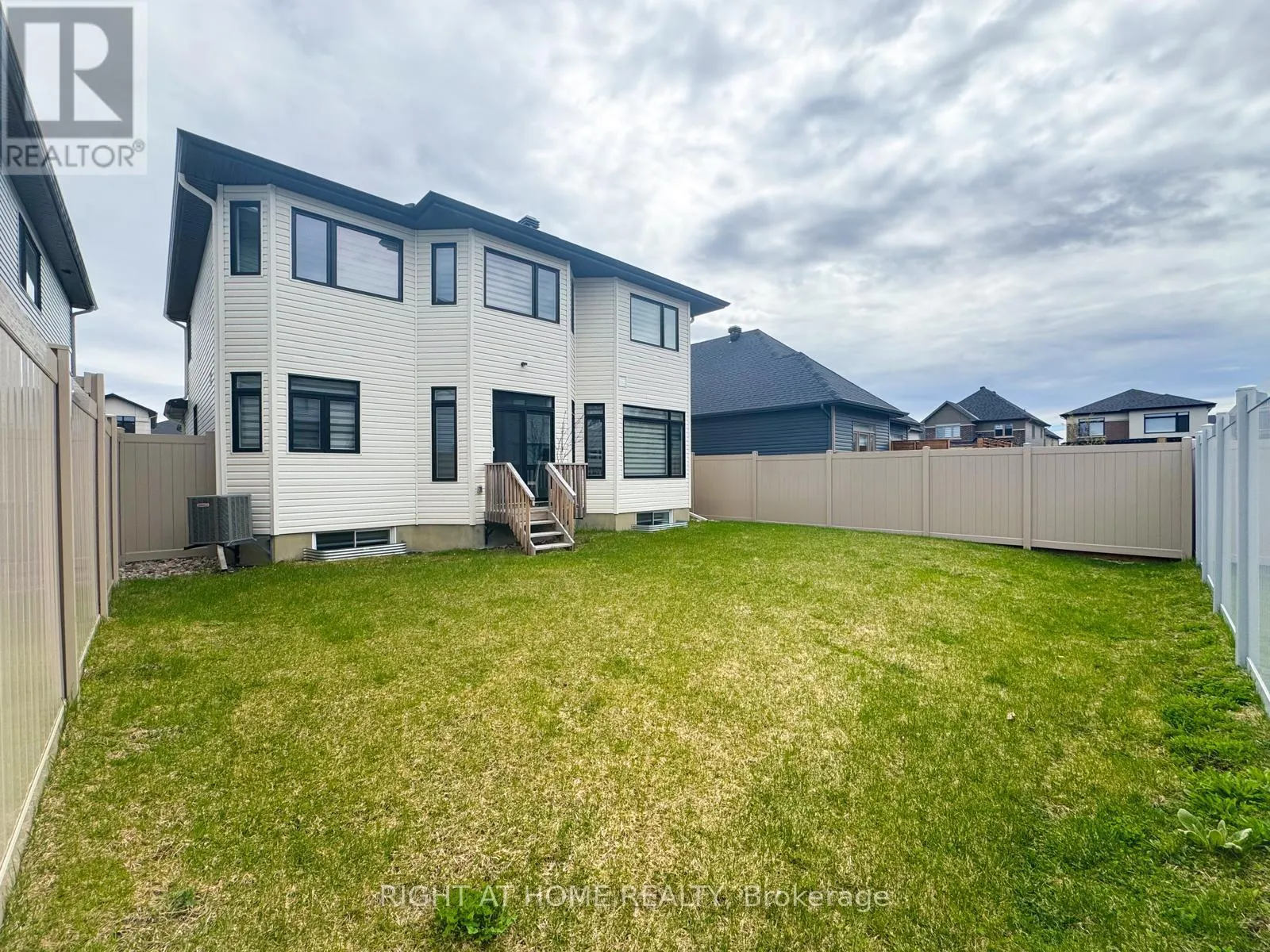 203 OSTERLEY WAY