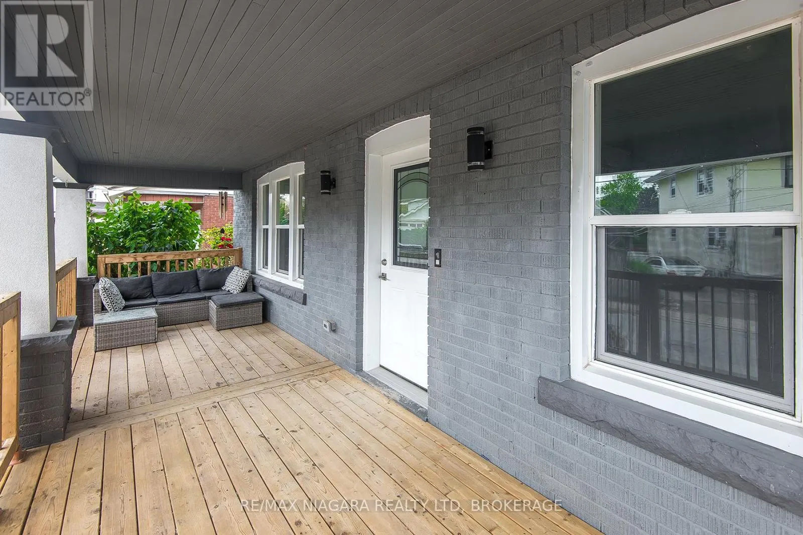 4607 NELSON CRESCENT