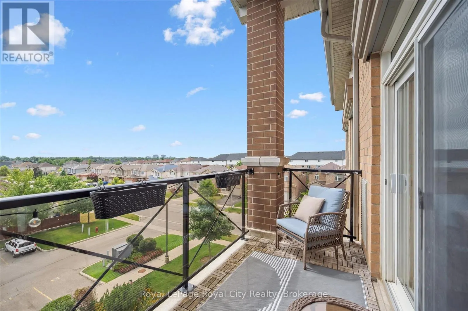 403 - 2 COLONIAL DRIVE, #403