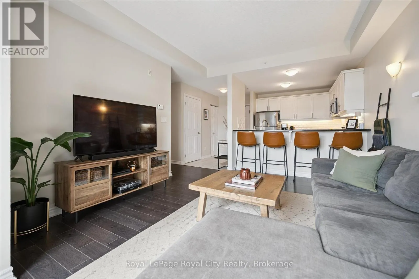 403 - 2 COLONIAL DRIVE, #403