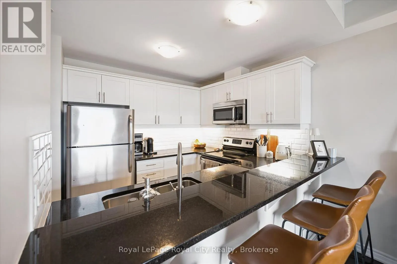 403 - 2 COLONIAL DRIVE, #403