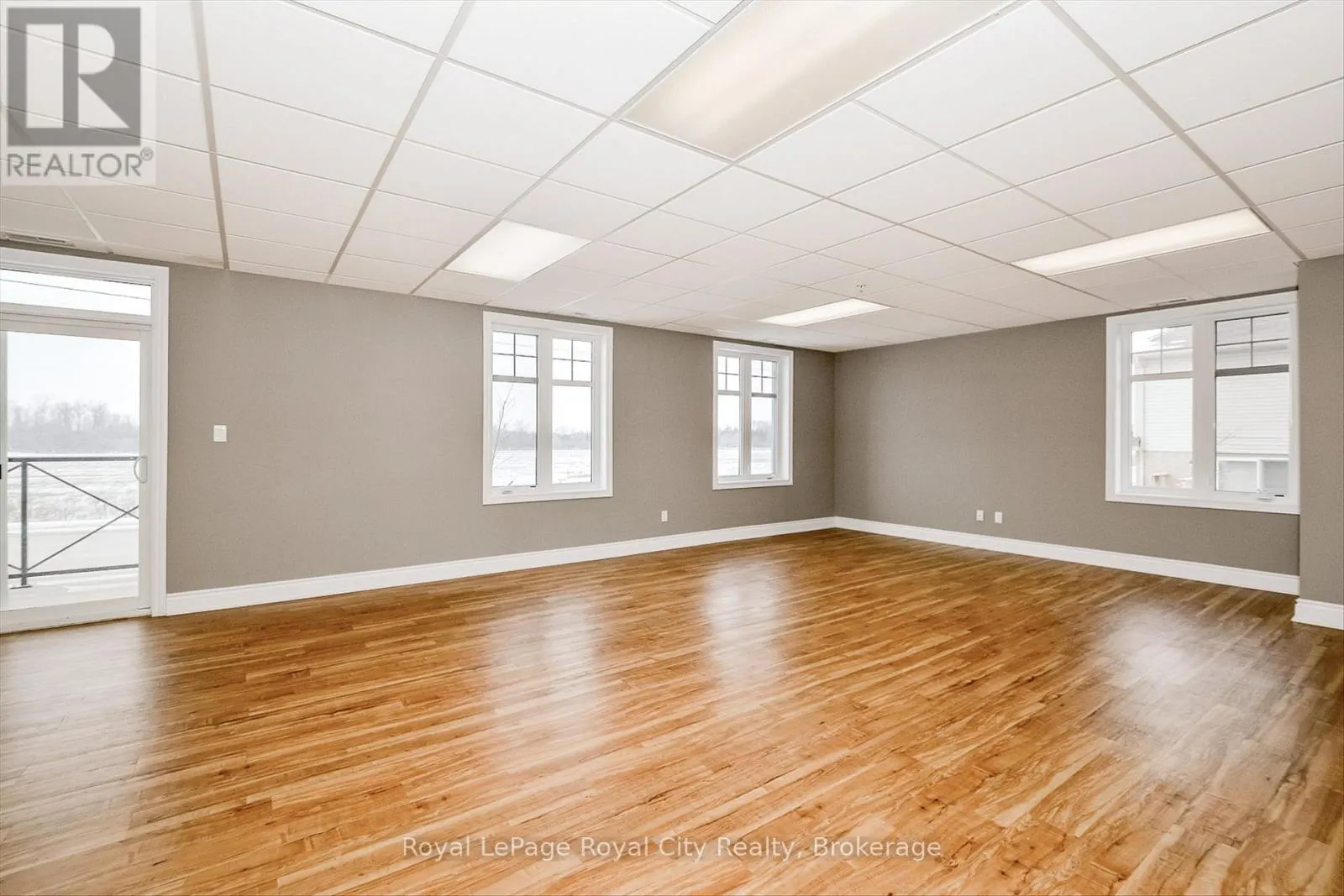 403 - 2 COLONIAL DRIVE, #403