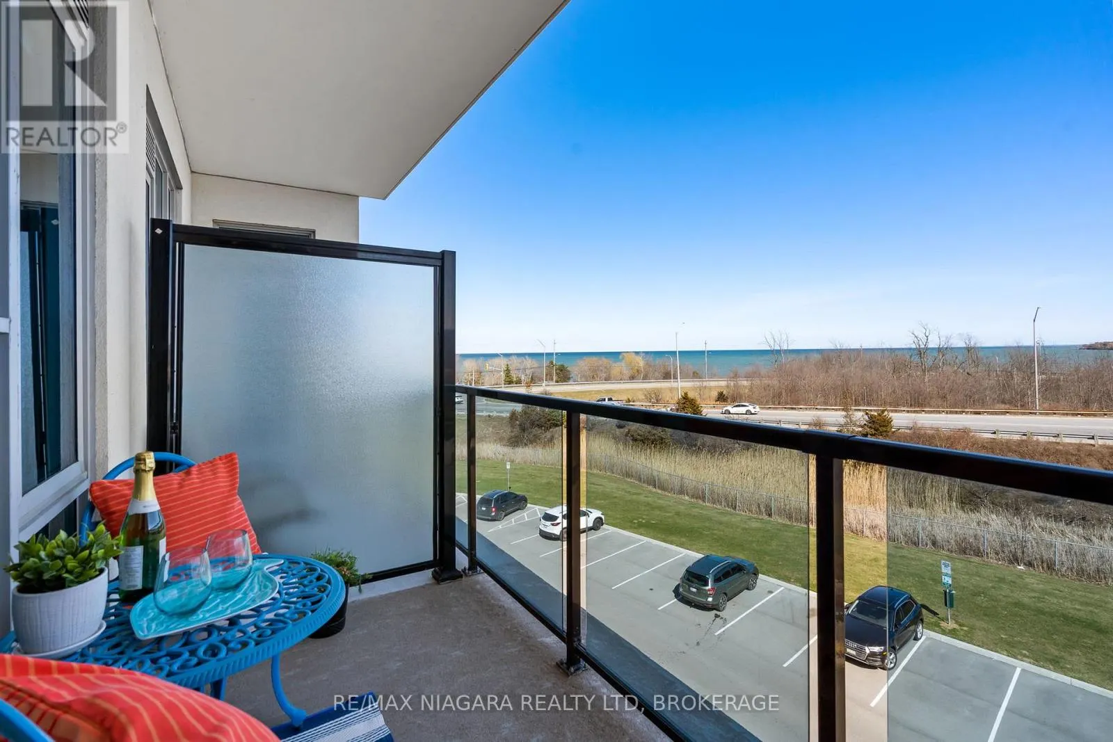 416 - 16 CONCORD PLACE, #416
