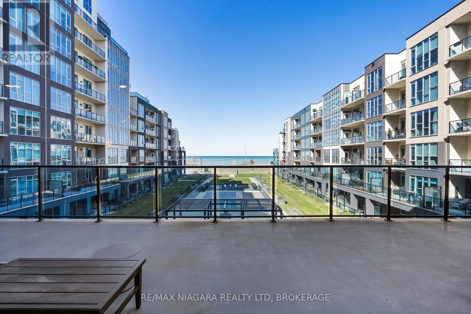 416 - 16 CONCORD PLACE, #416