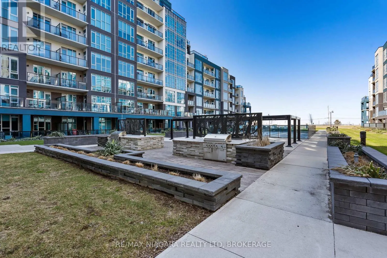 416 - 16 CONCORD PLACE, #416