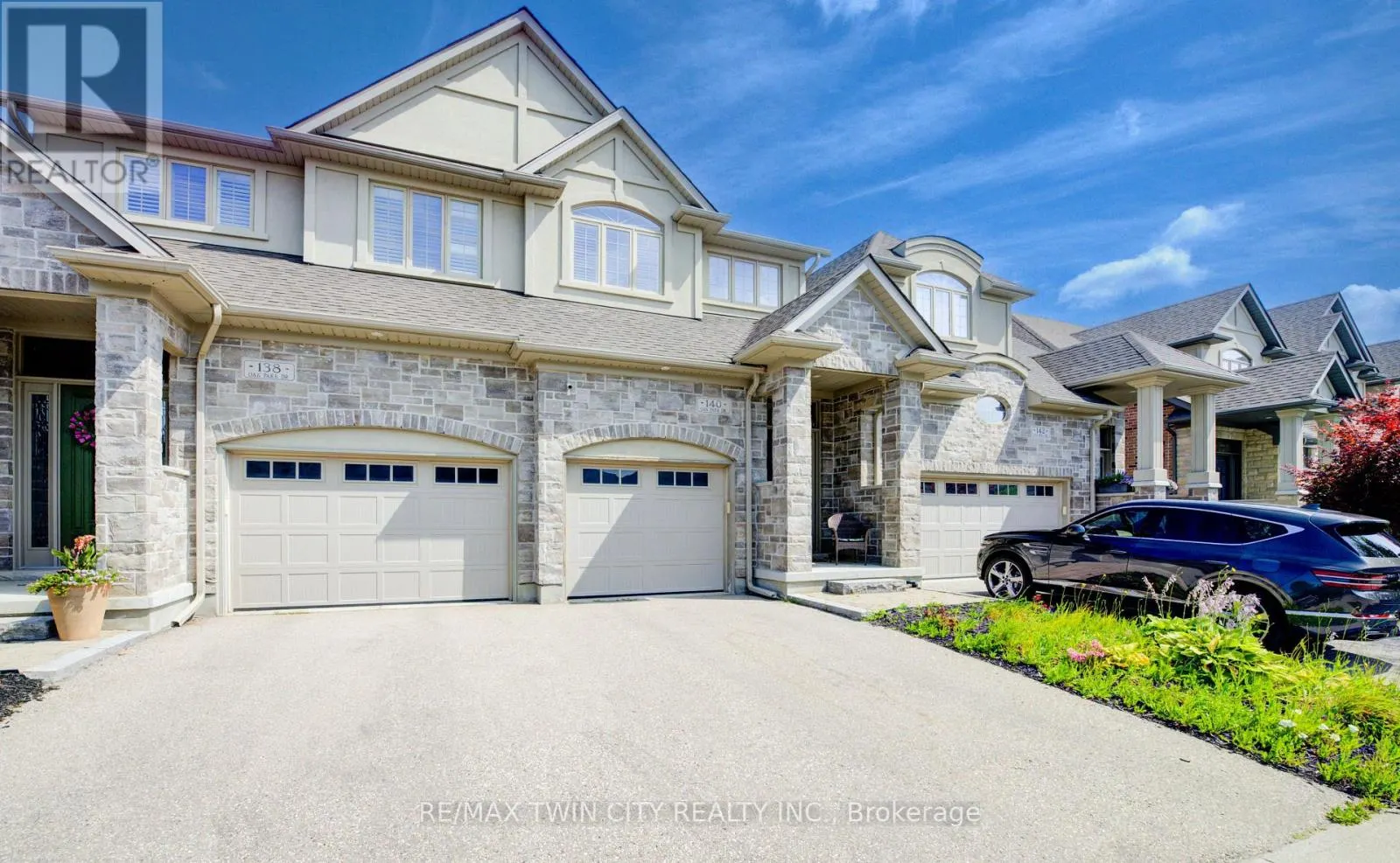 140 OAK PARK DRIVE