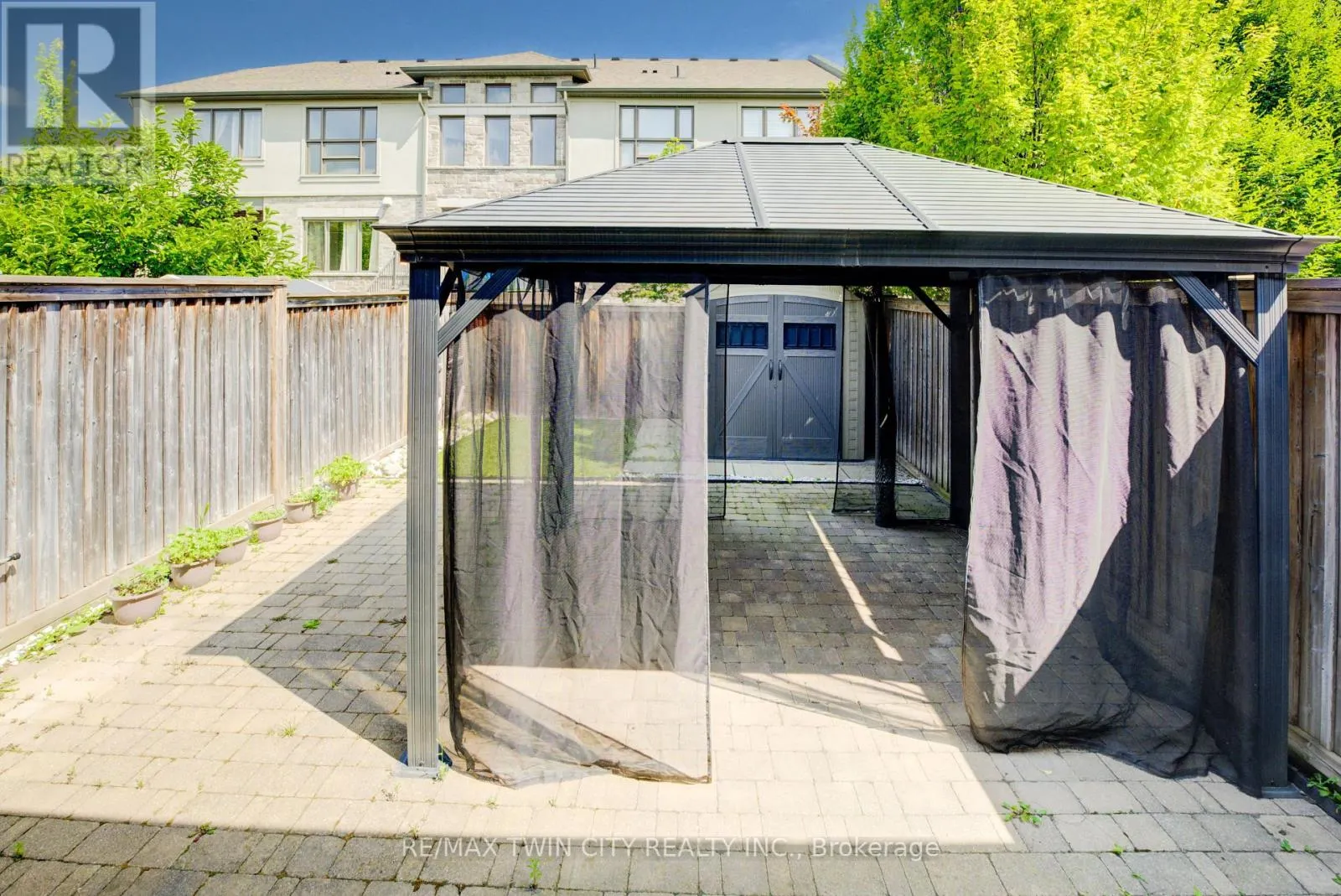 140 OAK PARK DRIVE