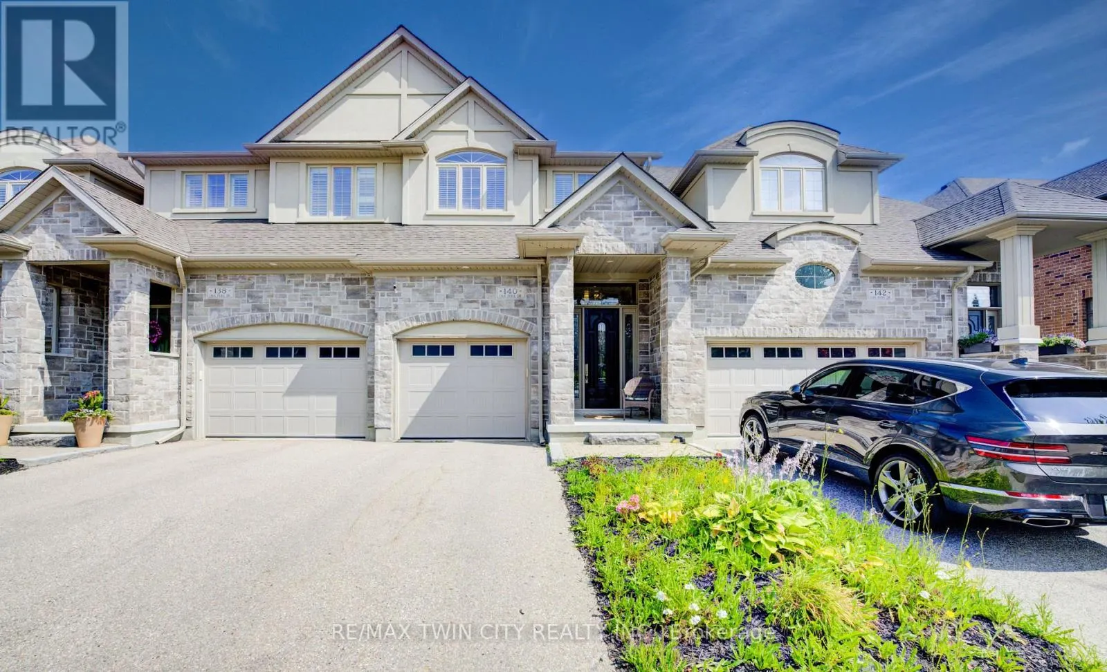 140 OAK PARK DRIVE