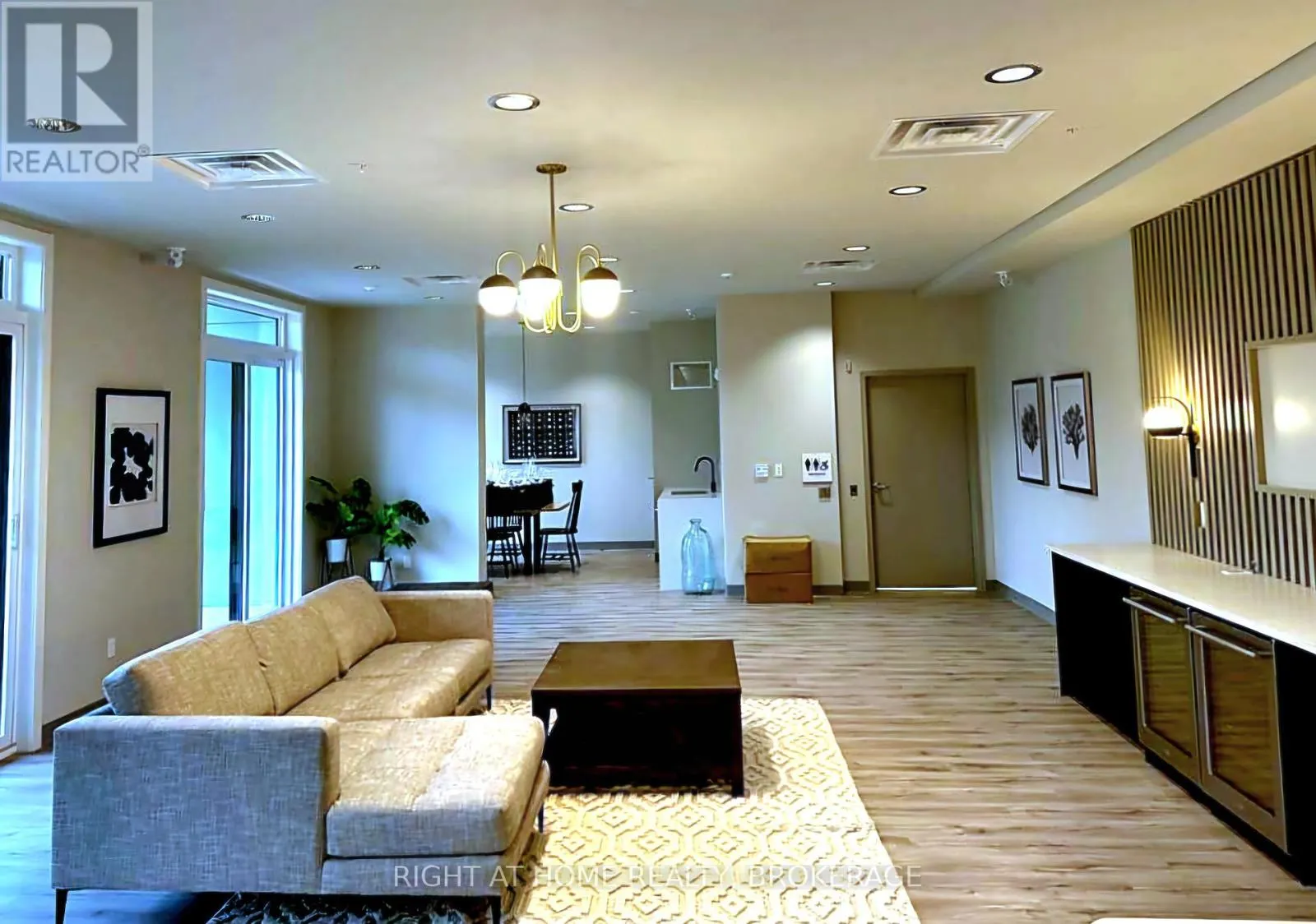 505 - 107 ROGER STREET S, #505