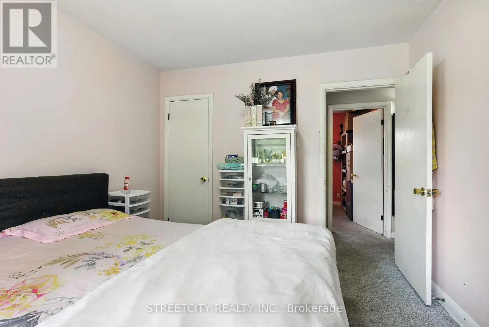 2257 TRAFALGAR STREET