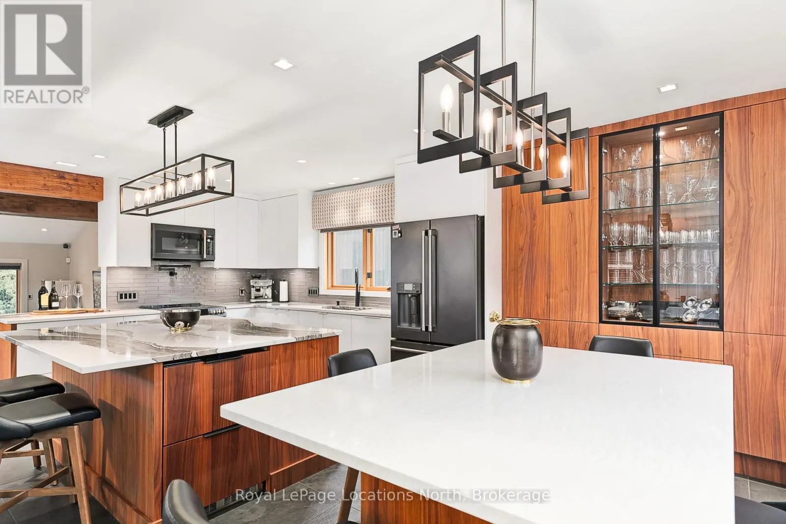 10 - 116 HIDDEN LAKE ROAD, #10