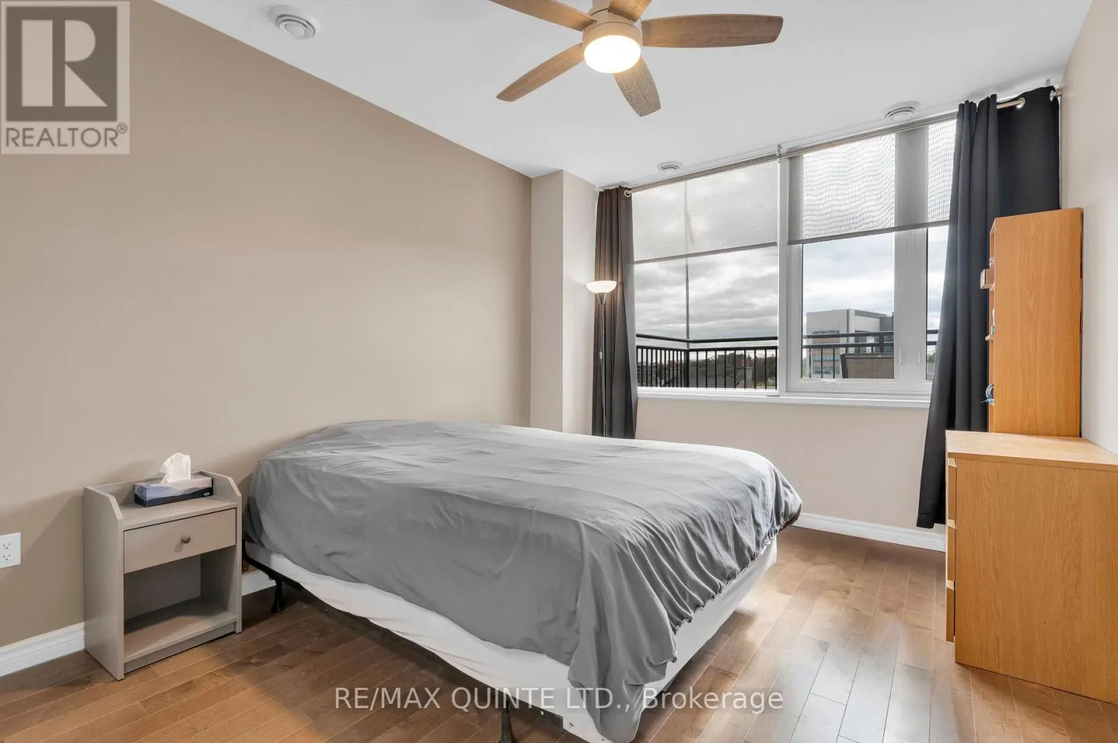 410 - 199 FRONT STREET, #410