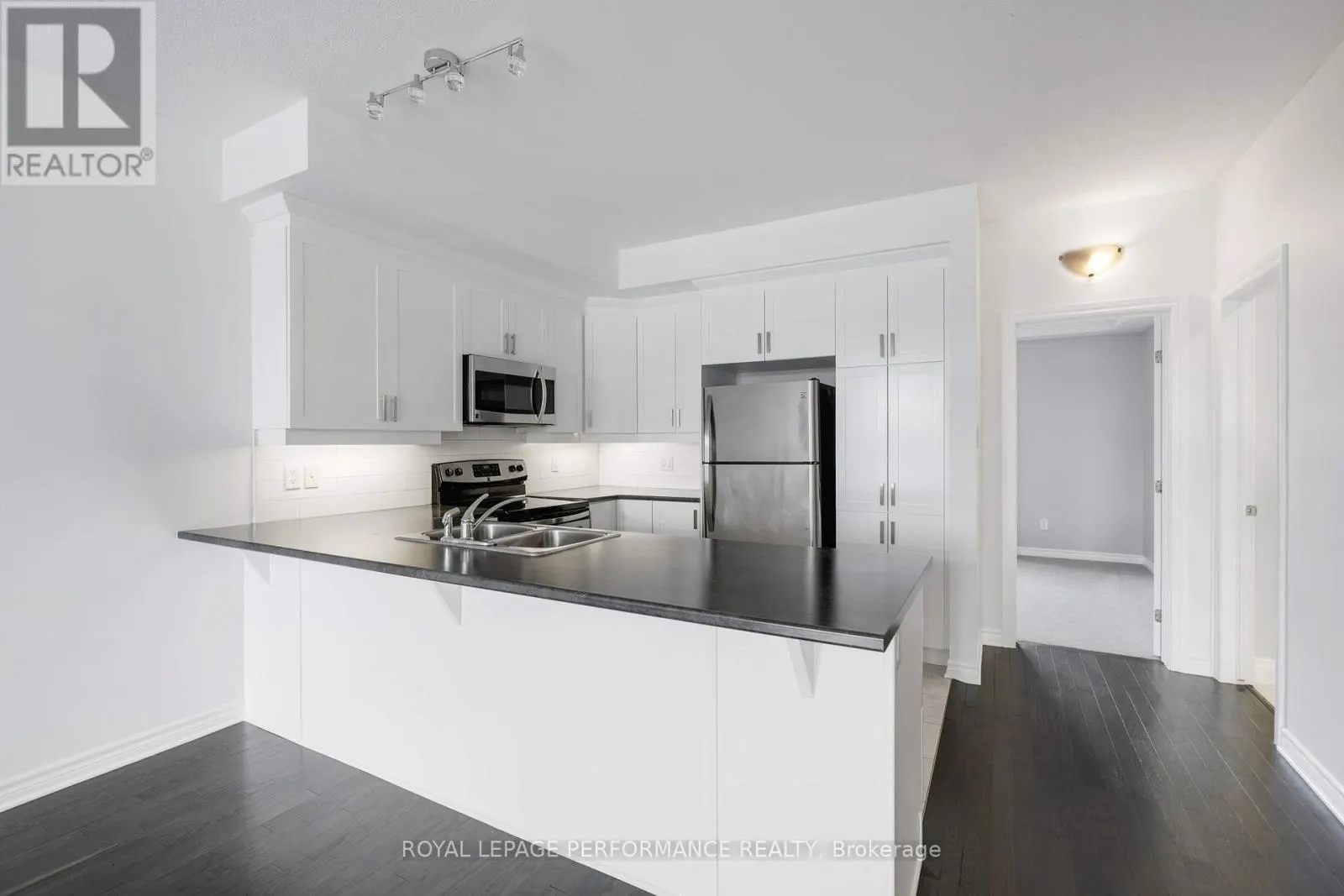 53 - 121 POPLIN STREET