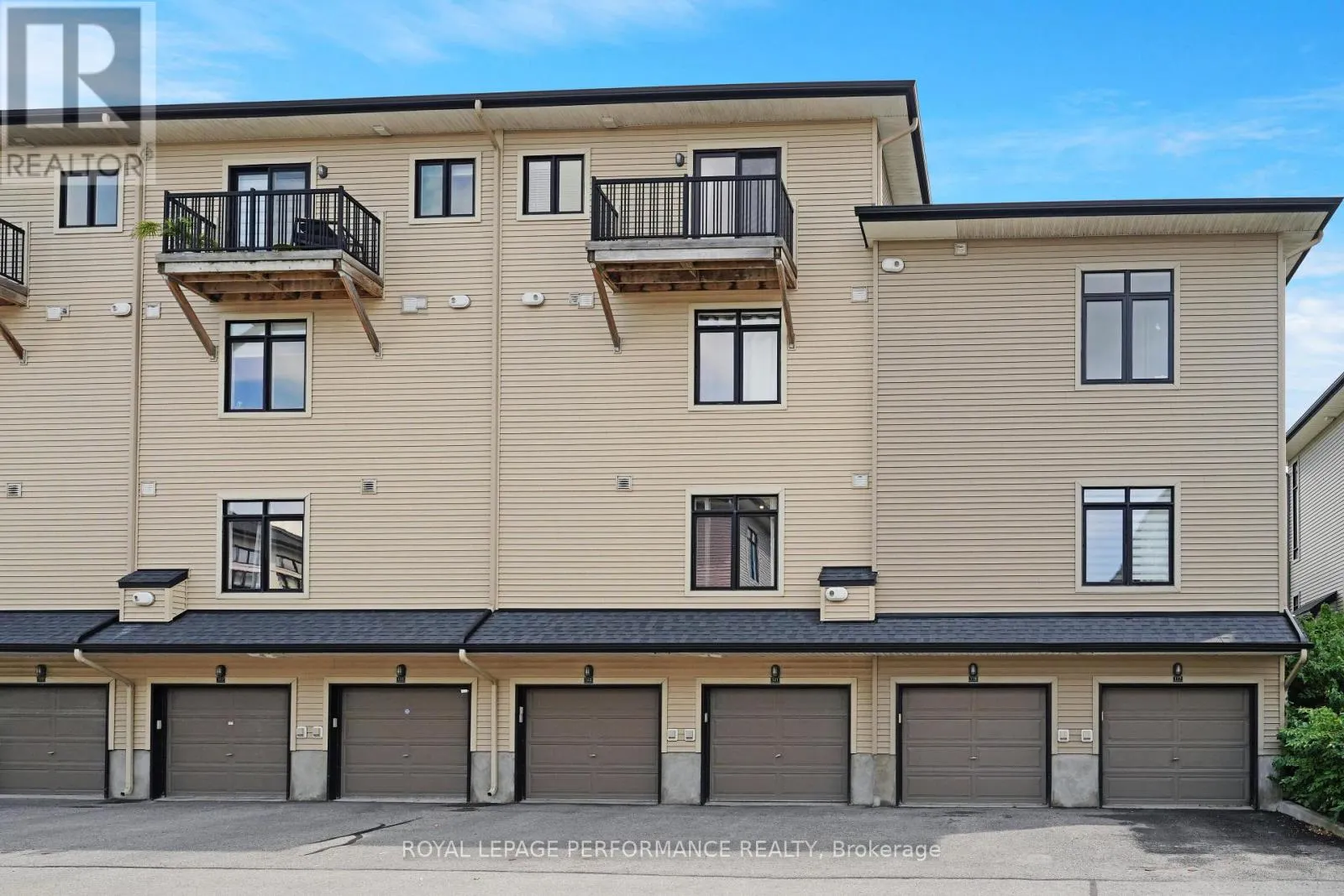 53 - 121 POPLIN STREET