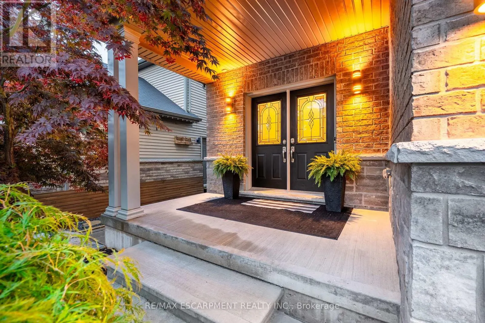 4884 ALLAN COURT