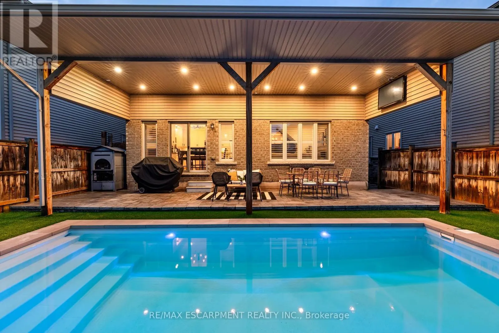 4884 ALLAN COURT