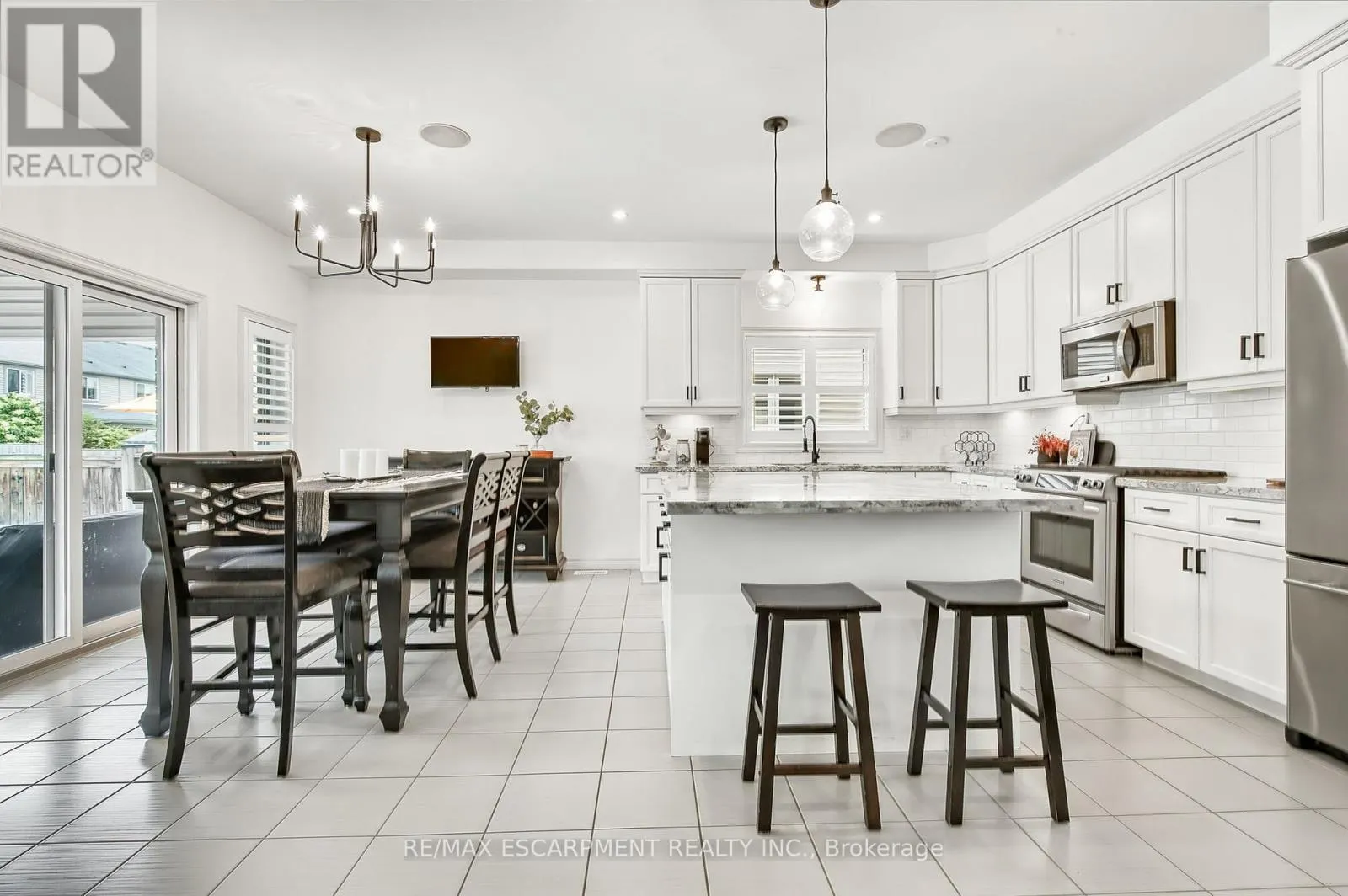 4884 ALLAN COURT