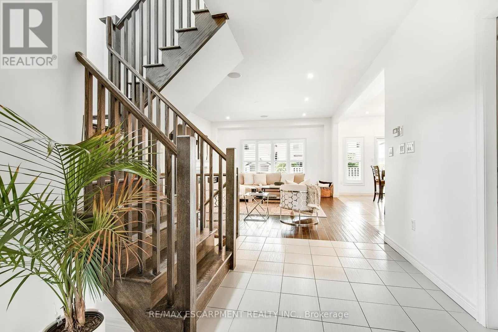 4884 ALLAN COURT