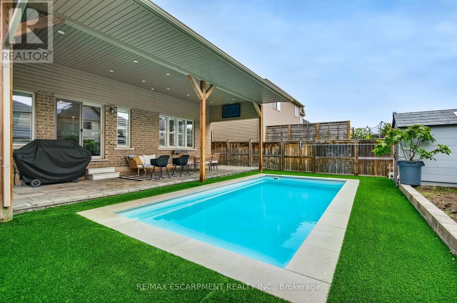 4884 ALLAN COURT