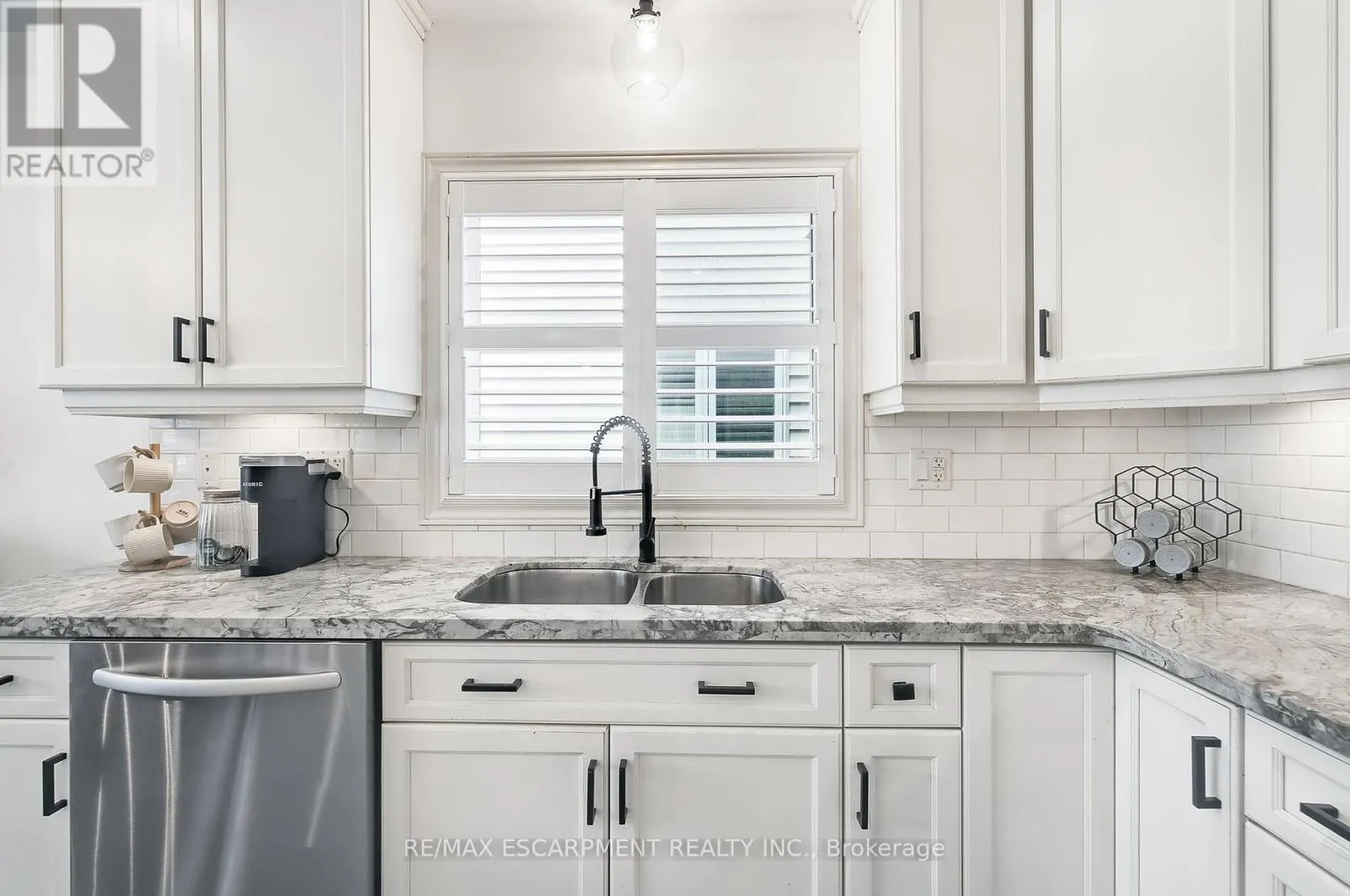 4884 ALLAN COURT